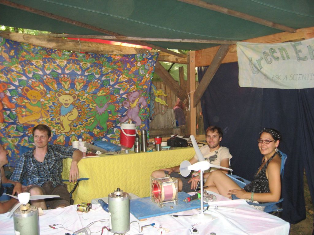 physics booth country fair 14July2013 IMG_9052