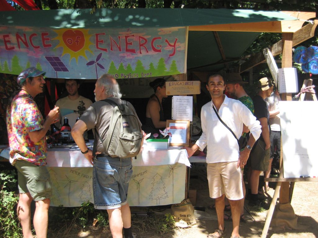 Raghu energy booth country fair 14July2013 IMG_9037